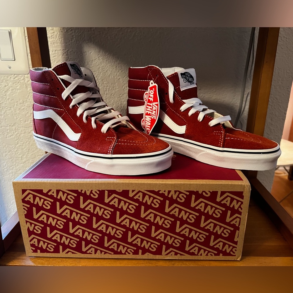 NWT - Vans Sneakers - 9.5 - Suede